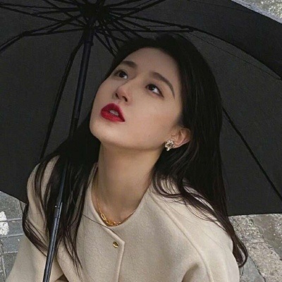 头像女最新2023高级真人图片(共46张)
