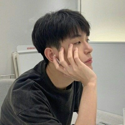 2023年最帅气的男生头像(24张)