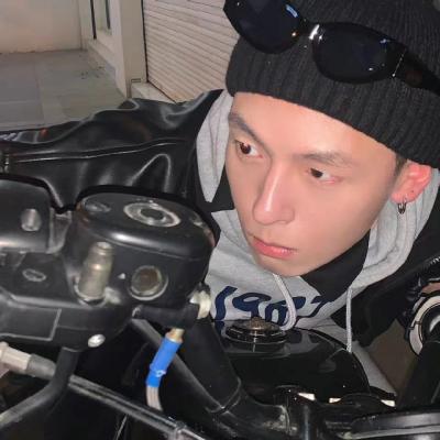 2023年最火头像男生高冷头像(32张)
