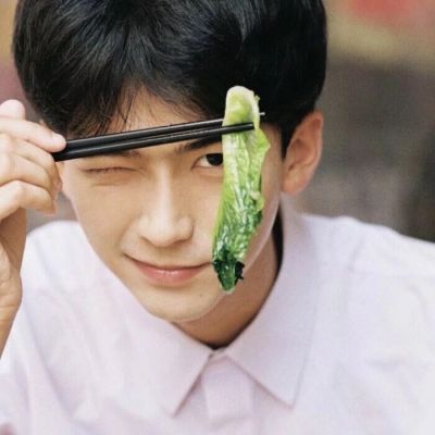 2023年最火头像男生高冷头像(32张)