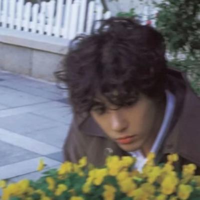 2023年最火头像男生高冷头像(32张)