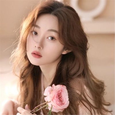 男生一看就心动的女生头像(24张)