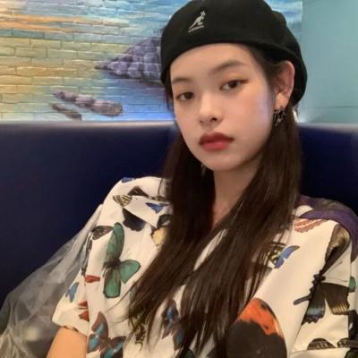 第一眼就吸引人的图片女生头像(共24张)