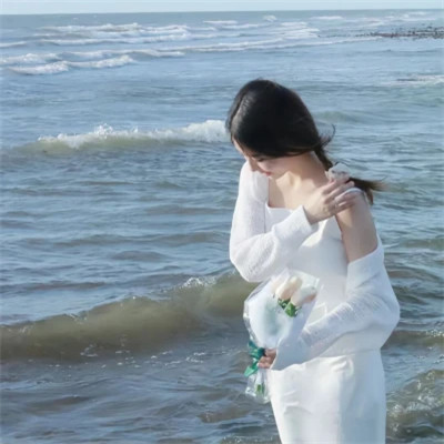 第一眼就吸引人的图片女生头像(共24张)
