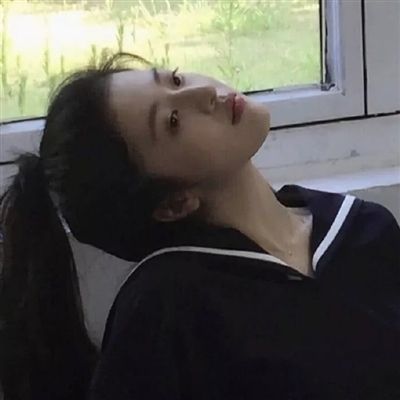 第一眼就吸引人的图片女生头像(共24张)