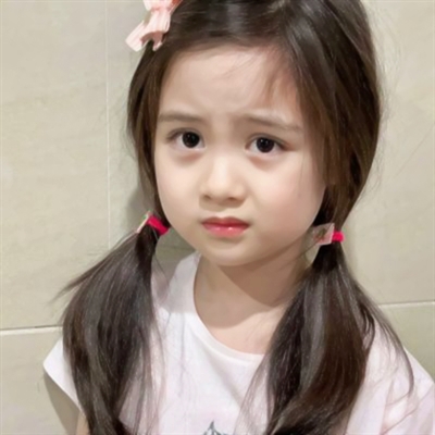网上很火的小女孩头像(优选19张)