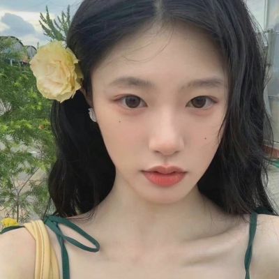 温柔漂亮的女生头像(共24张)
