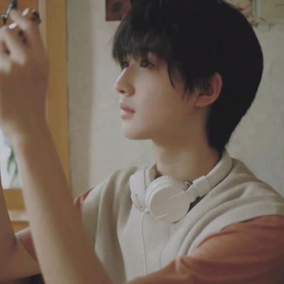 有气质的头像男(24张)