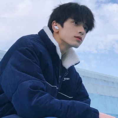 有气质的头像男(24张)