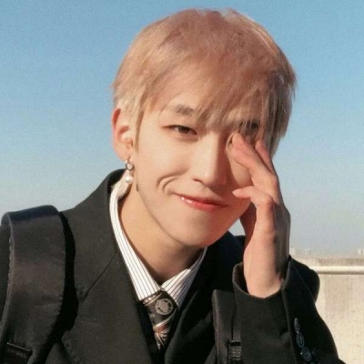 微信头像有深度男头(22张)