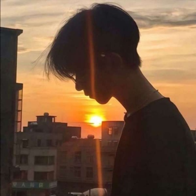 微信头像有深度男头(22张)