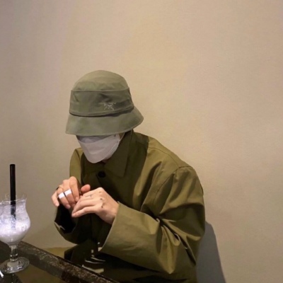 微信头像有深度男头(22张)