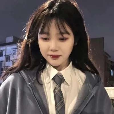 2023最火女生微信头像(共20张)