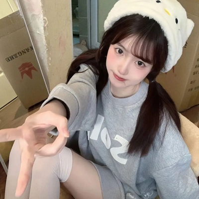 2023最火女生微信头像(共20张)