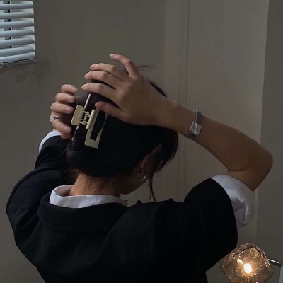 娇妻美女后背头像(共36张)