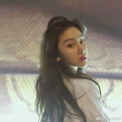 文字女单肩披发女头像(精选33张)