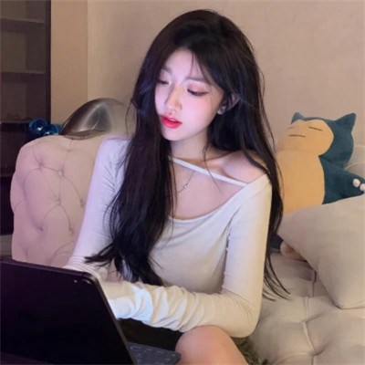 2423年的漂亮美女微信头像(共20张)