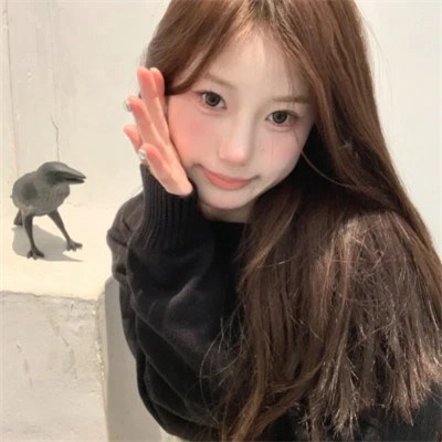 2423年的漂亮美女微信头像(共20张)