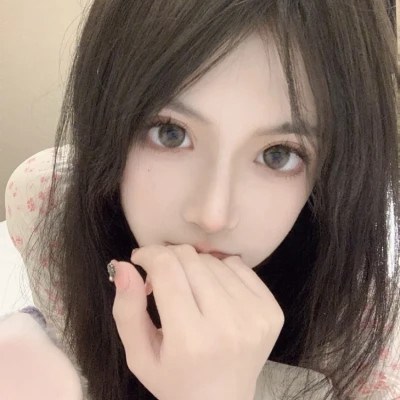 2423年的漂亮美女微信头像(共20张)