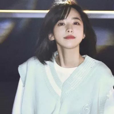 可爱清纯的美女头像(共22张)