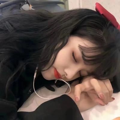 简约时尚好看的女生头像真人(共24张)