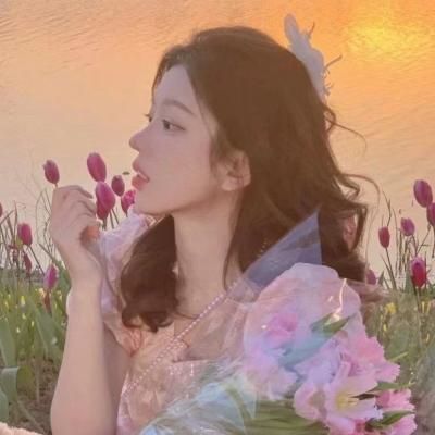 简约时尚好看的女生头像真人(共24张)