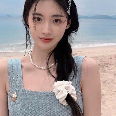 简约时尚好看的女生头像真人(共24张)