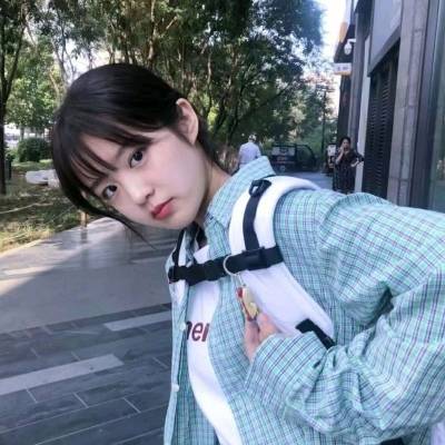 唯美复古森系女生头像(24张)