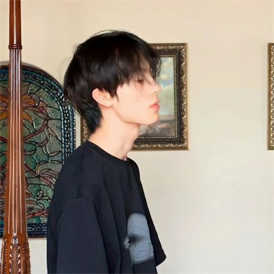 情侣头像不明显的一男一女分开(精选18张)