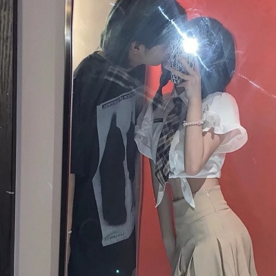好看的不易撞双人情侣头像一左一右(共22张)