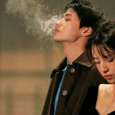 甜蜜对视的情侣头像(精选16张)