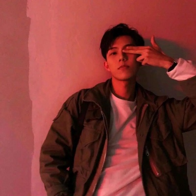 招女生喜欢的男生头像(精选16张)
