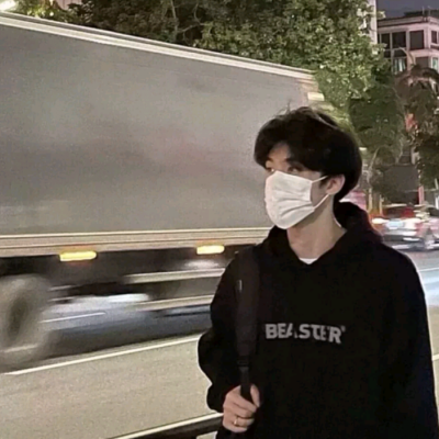 招女生喜欢的男生头像(精选16张)
