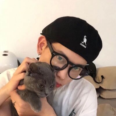 招女生喜欢的男生头像(精选16张)