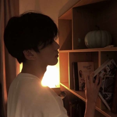 招女生喜欢的男生头像(精选16张)