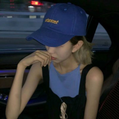 清新蓝色森系女生头像(22张)