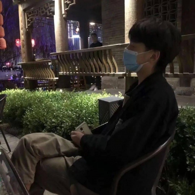 看不出来的情侣头像(精选18张)
