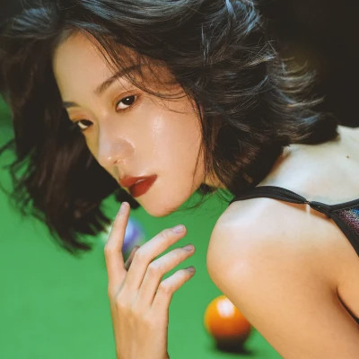 又A又飒的女生头像(精选18张)