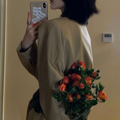 又A又飒的女生头像(精选18张)