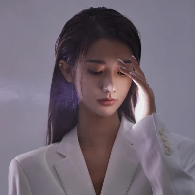 又A又飒的女生头像(精选18张)
