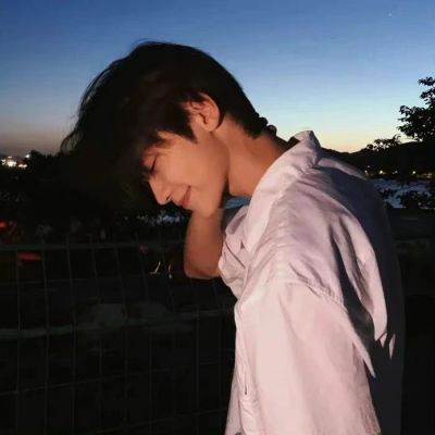 高颜值抖音网红头像图片男(22张)