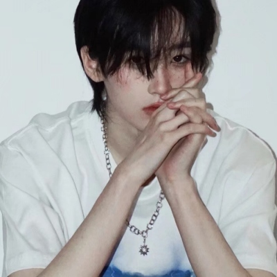 高颜值抖音网红头像图片男(22张)