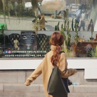 成熟韵味的30岁女人头像背影(优选22张)