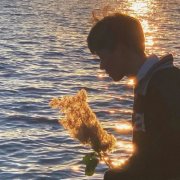 不容易撞的情侣头像(共22张)