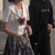 几乎看不出来的情侣头像(共16张)