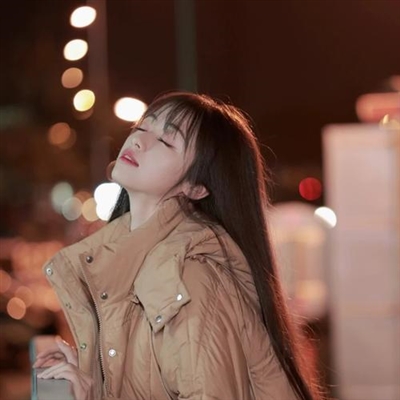 能上热门涨粉丝的头像女生(精选16张)