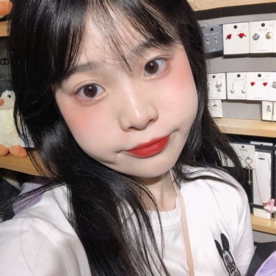 吸引人注意的头像女生(精选16张)