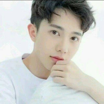 吸引人注意的头像男(精选16张)
