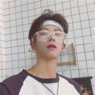 吸引人注意的头像男(精选16张)