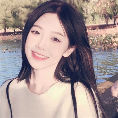 吸引人注意的头像女(16张)